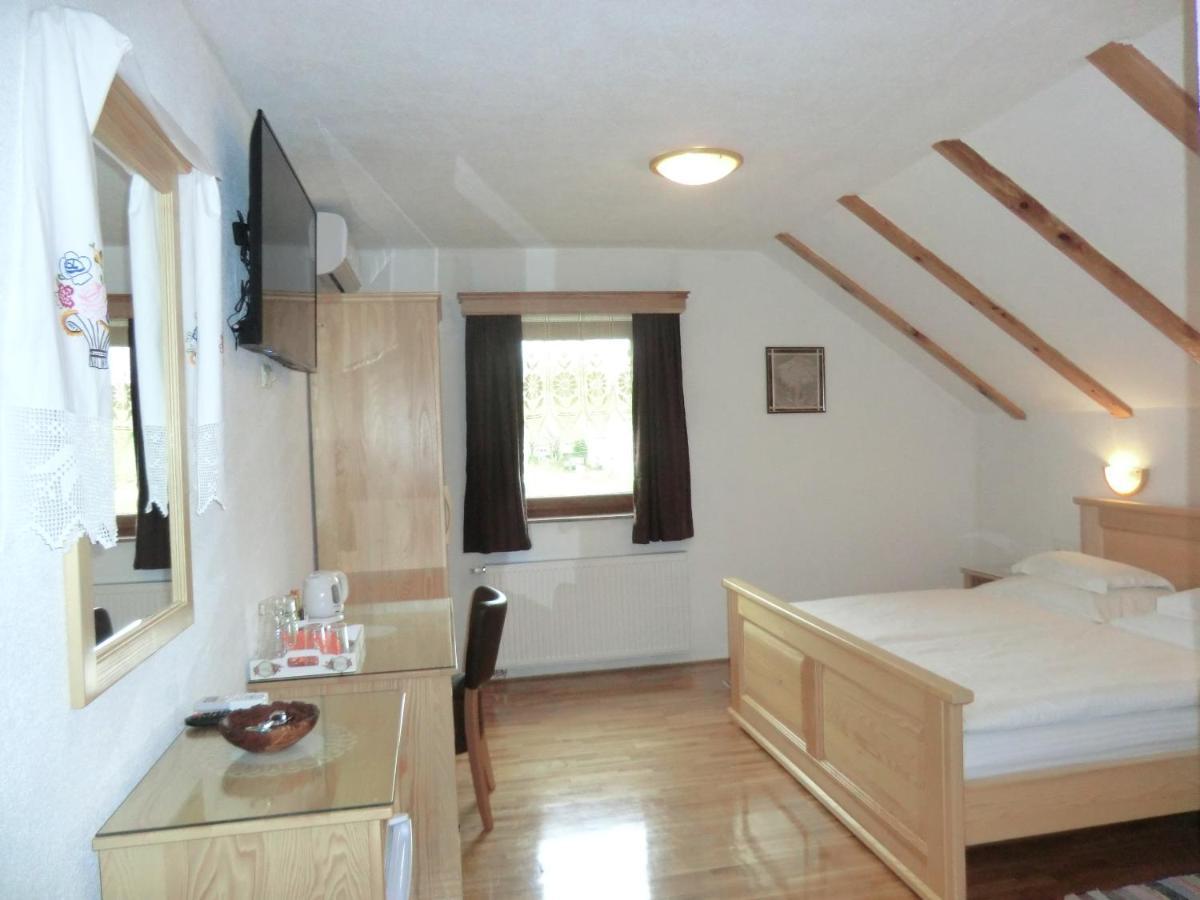 Ethno House Izvor Hotel Vrelo Koreničko Екстериор снимка
