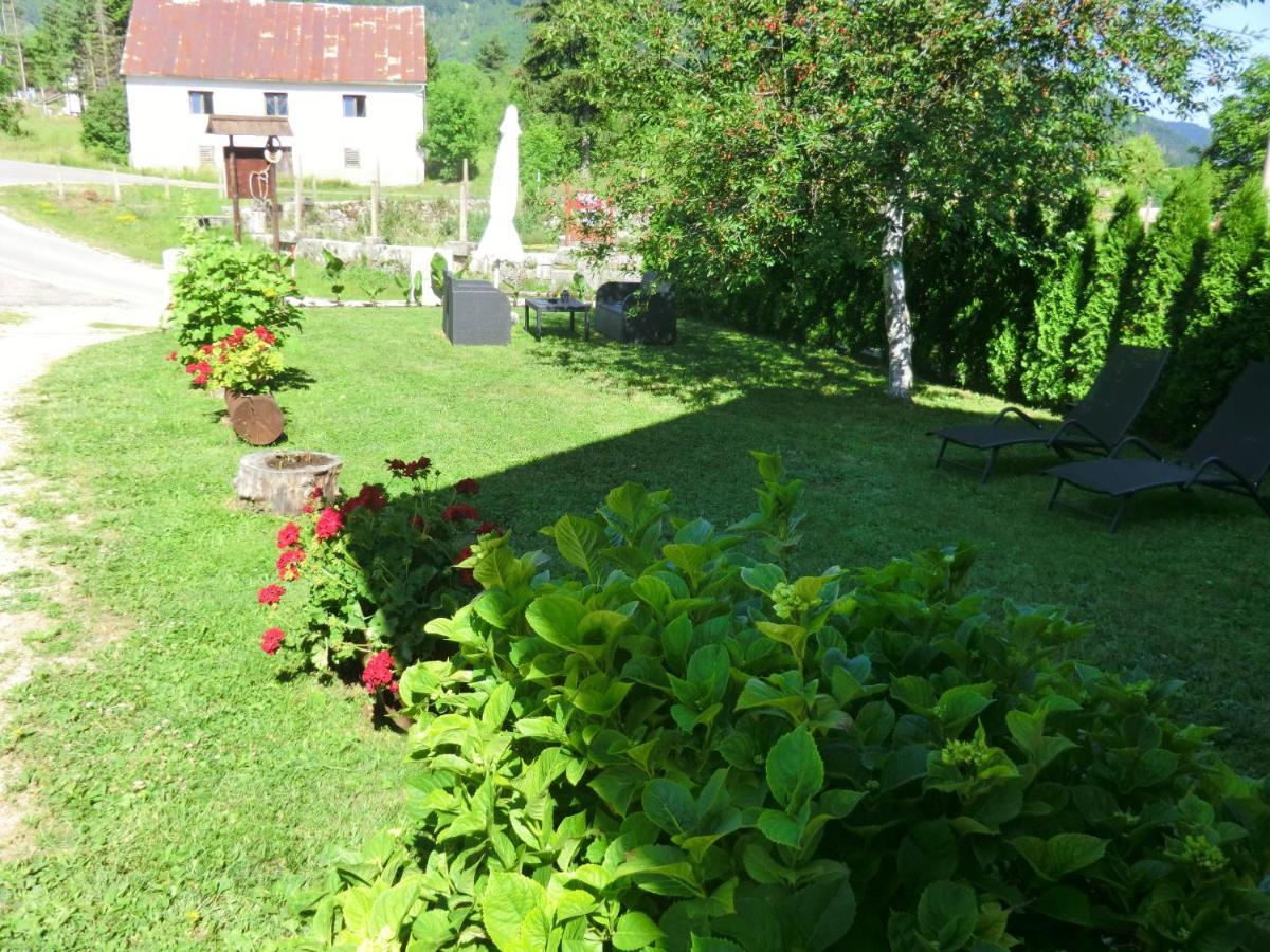 Ethno House Izvor Hotel Vrelo Koreničko Екстериор снимка