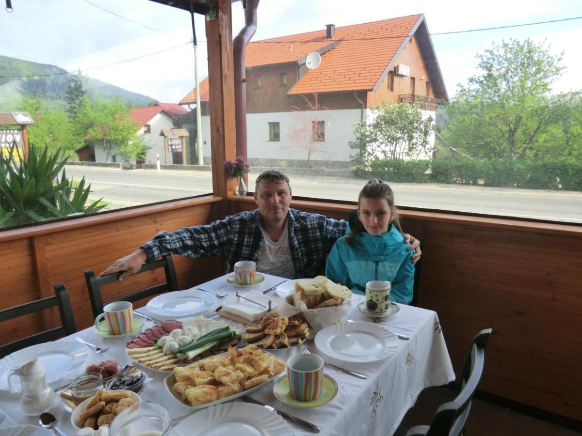 Ethno House Izvor Hotel Vrelo Koreničko Екстериор снимка
