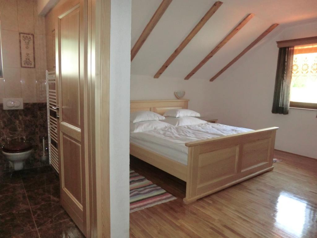 Ethno House Izvor Hotel Vrelo Koreničko Екстериор снимка