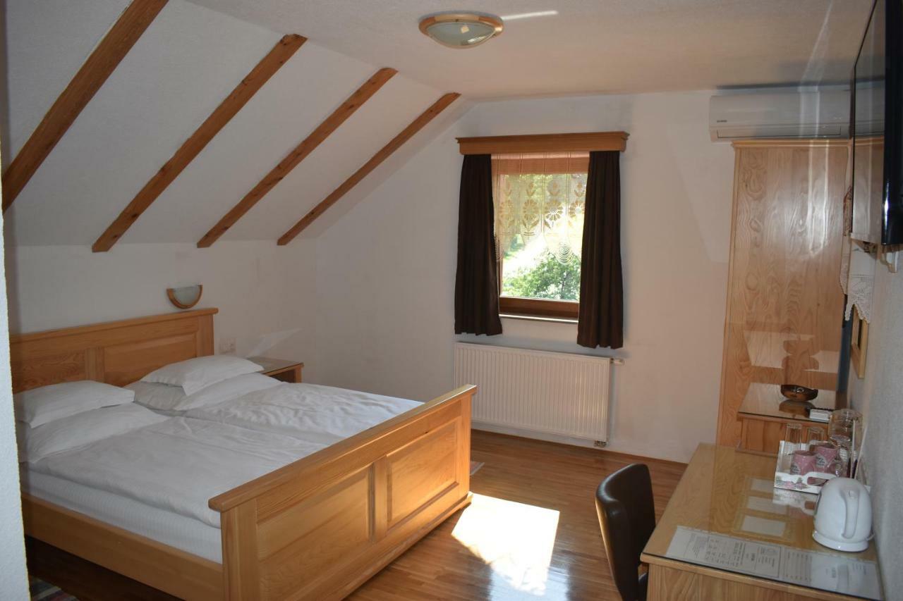 Ethno House Izvor Hotel Vrelo Koreničko Екстериор снимка