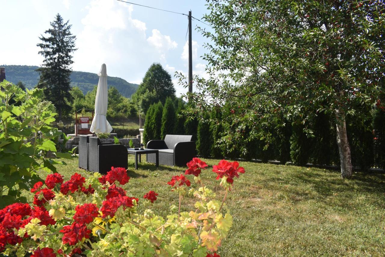 Ethno House Izvor Hotel Vrelo Koreničko Екстериор снимка